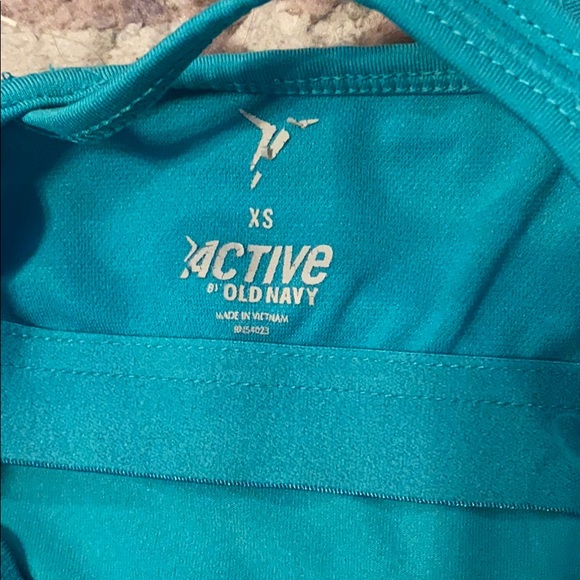 Old Navy active tank top - Picture 3 of 3